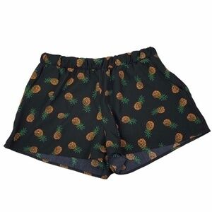 Miss Daisy Shorts Black Pineapple Print Size M